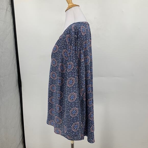 Tahari Top Womens 1X Plus Multi Medallion Print Split Neck Long Sleeve Popover - Picture 4 of 11